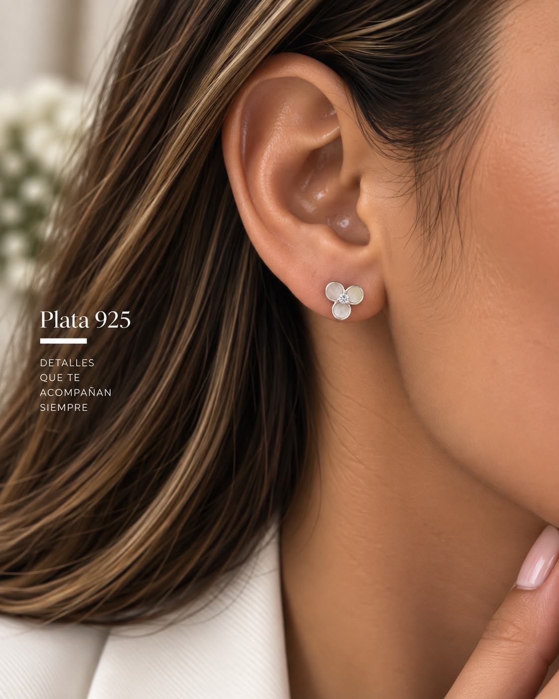 Aretes Florales Nácar