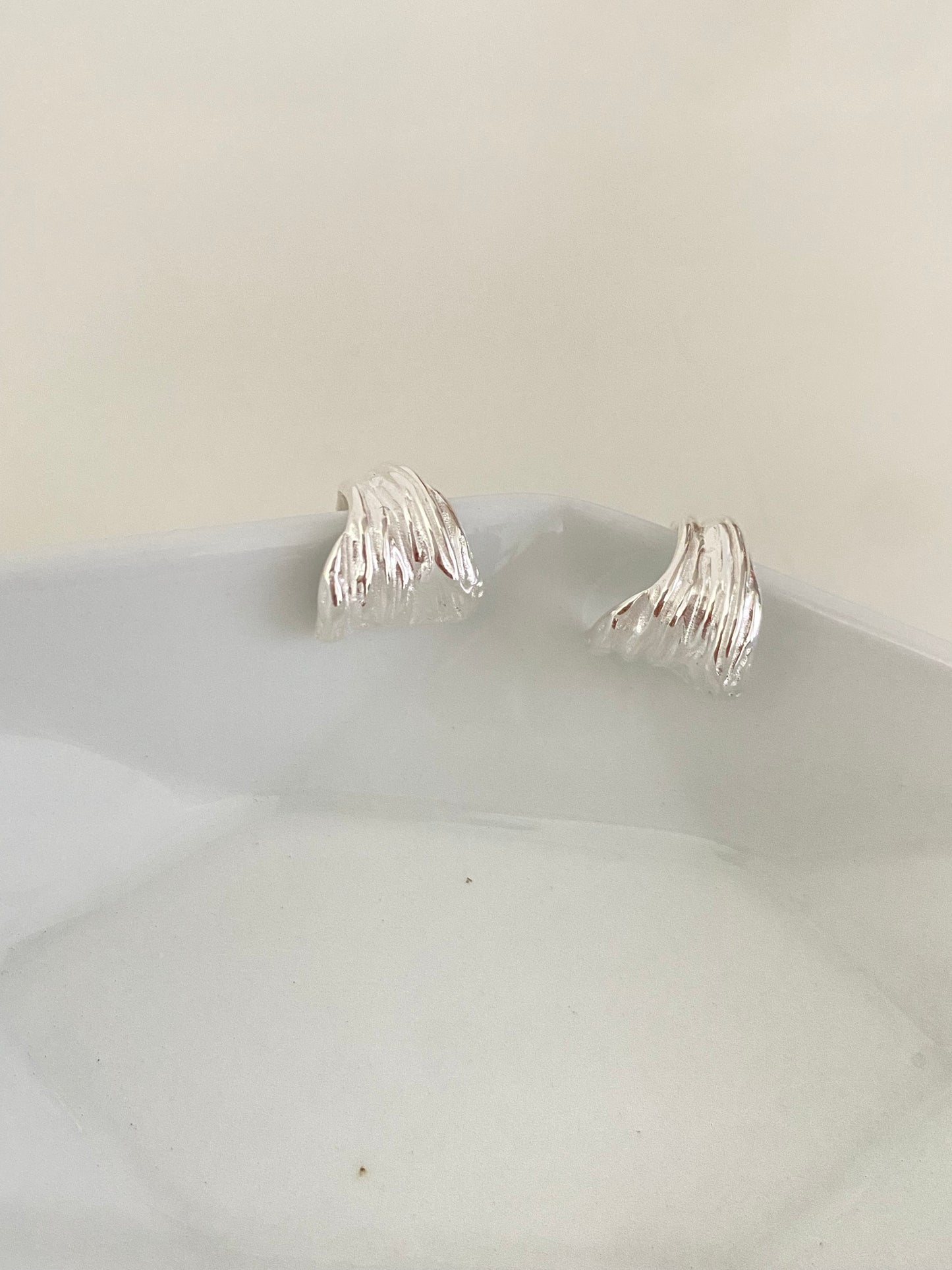 Aretes media lunas con diseño