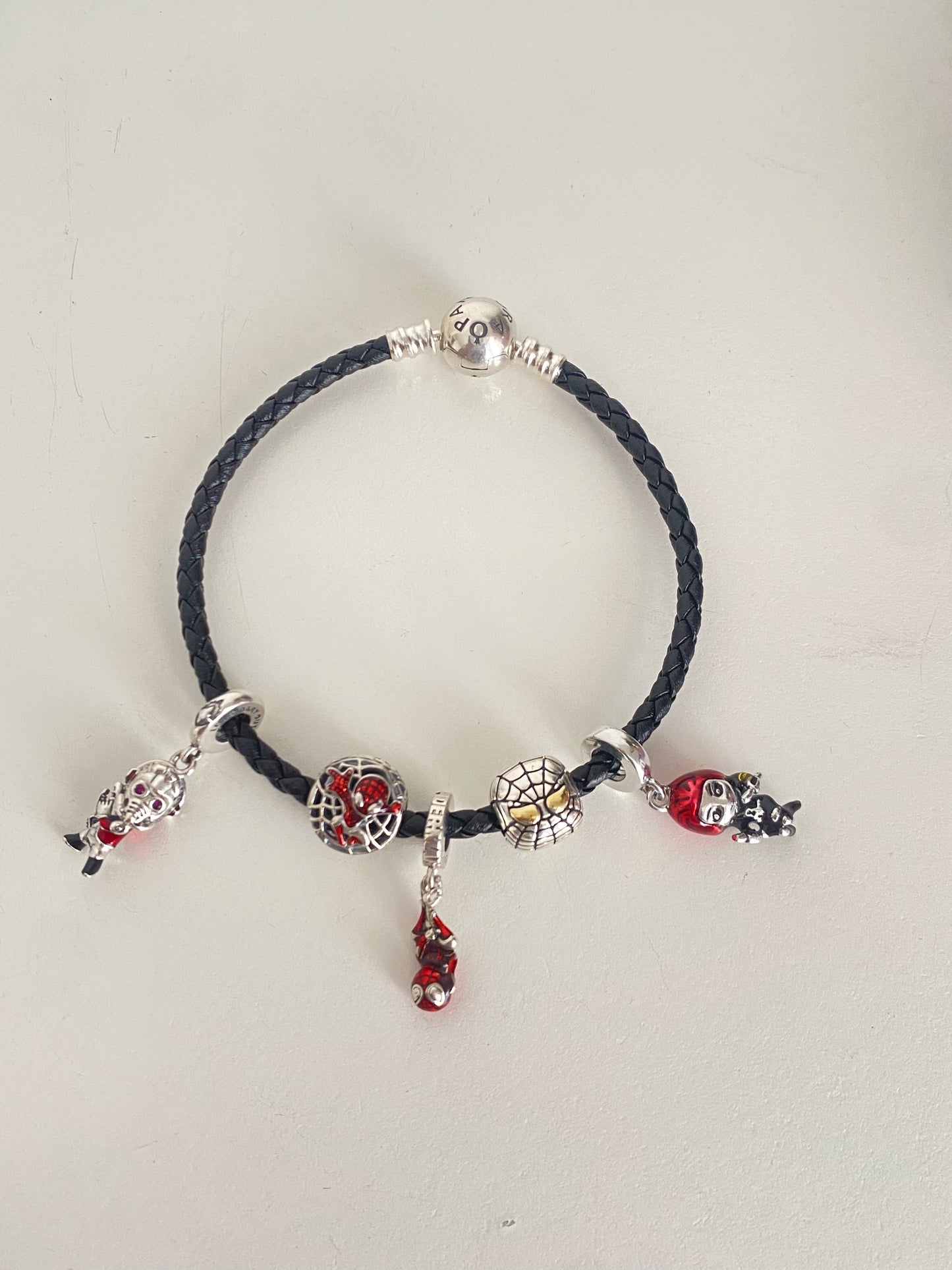 Pulsera de cuero azul