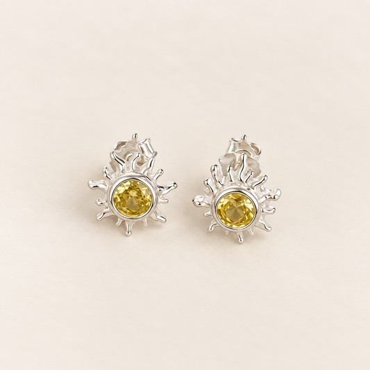 Aretes Sol Dorado – Plata 925 ☀️