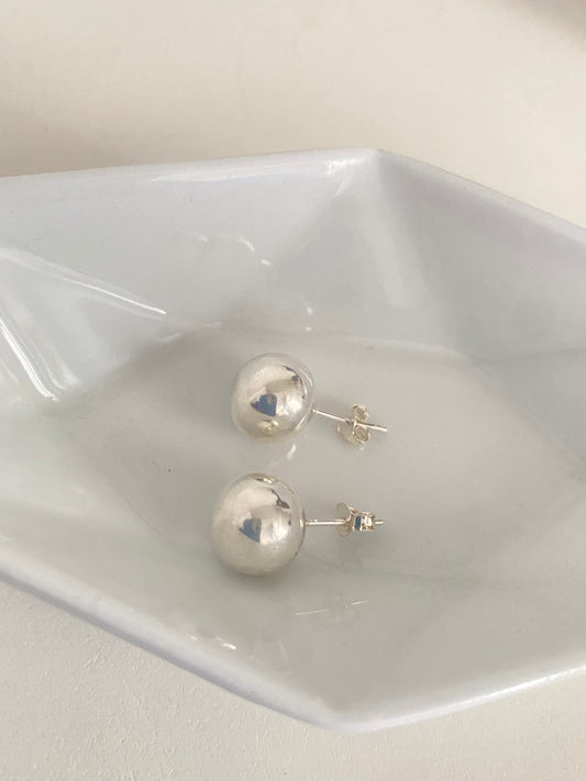 Aretes bolita de plata