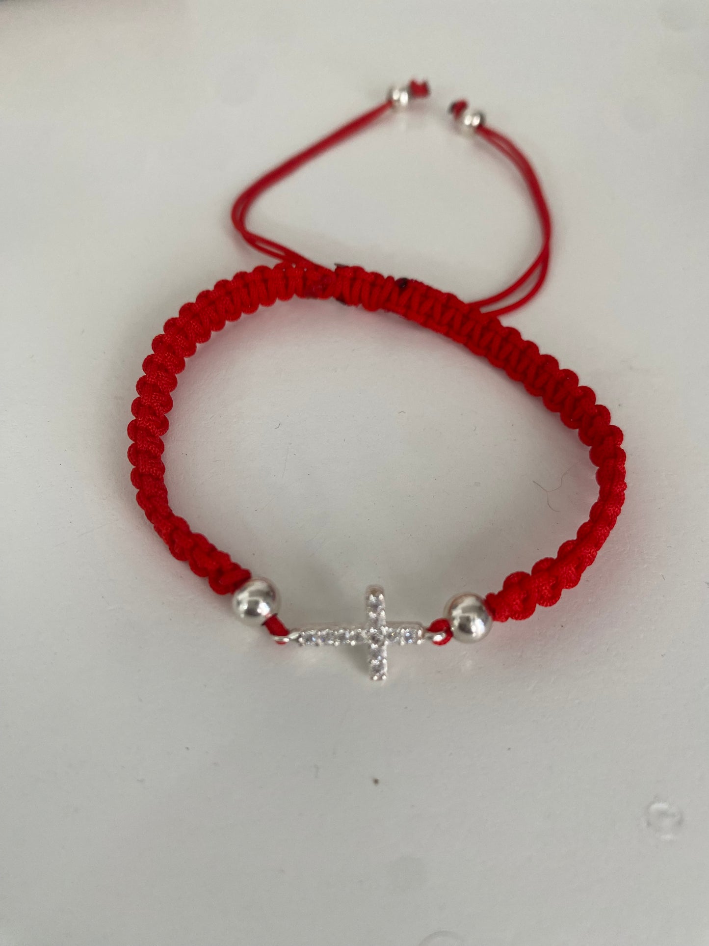 Pulsera hilo cruz ✝️