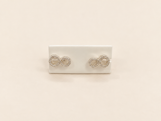 Aretes Infinito con Circones ✨