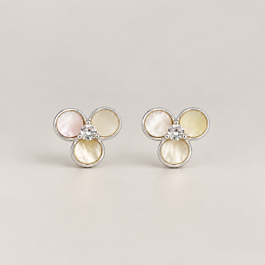 Aretes Florales Nácar